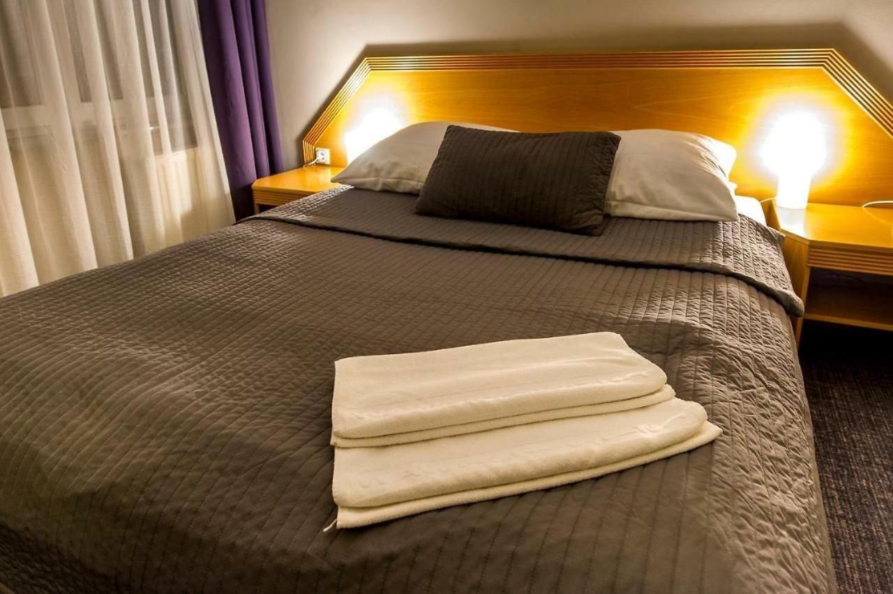 Wawrzkowizna Hotel Rząsawa Kültér fotó