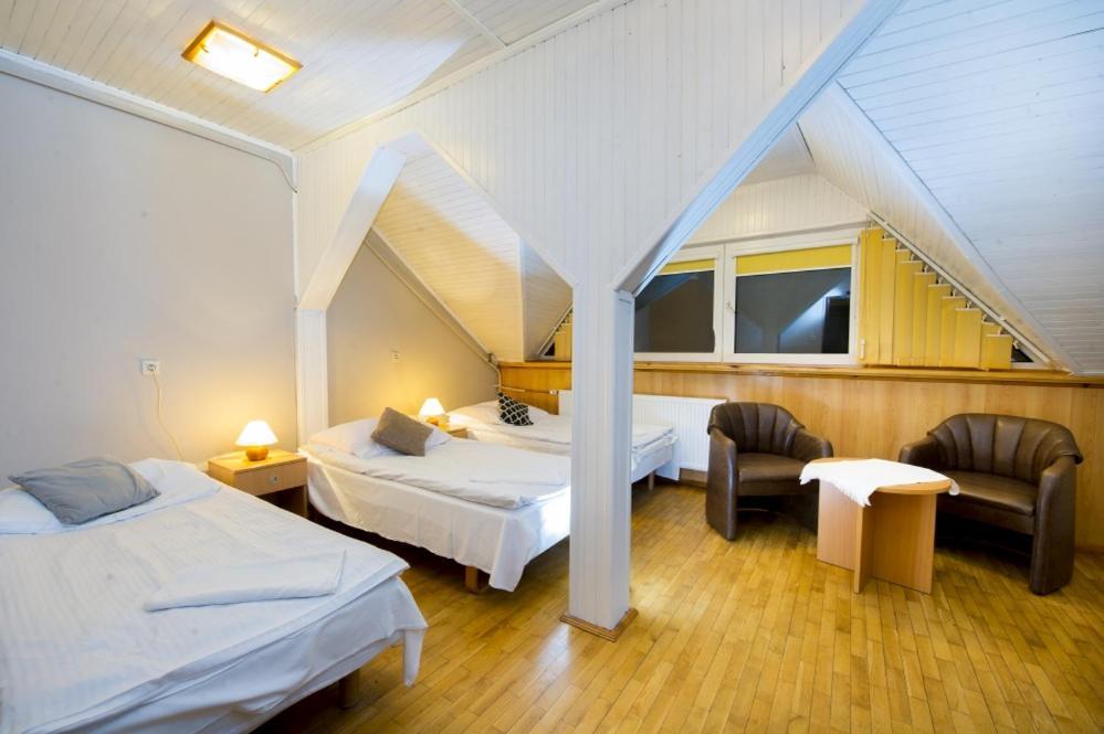 Wawrzkowizna Hotel Rząsawa Kültér fotó