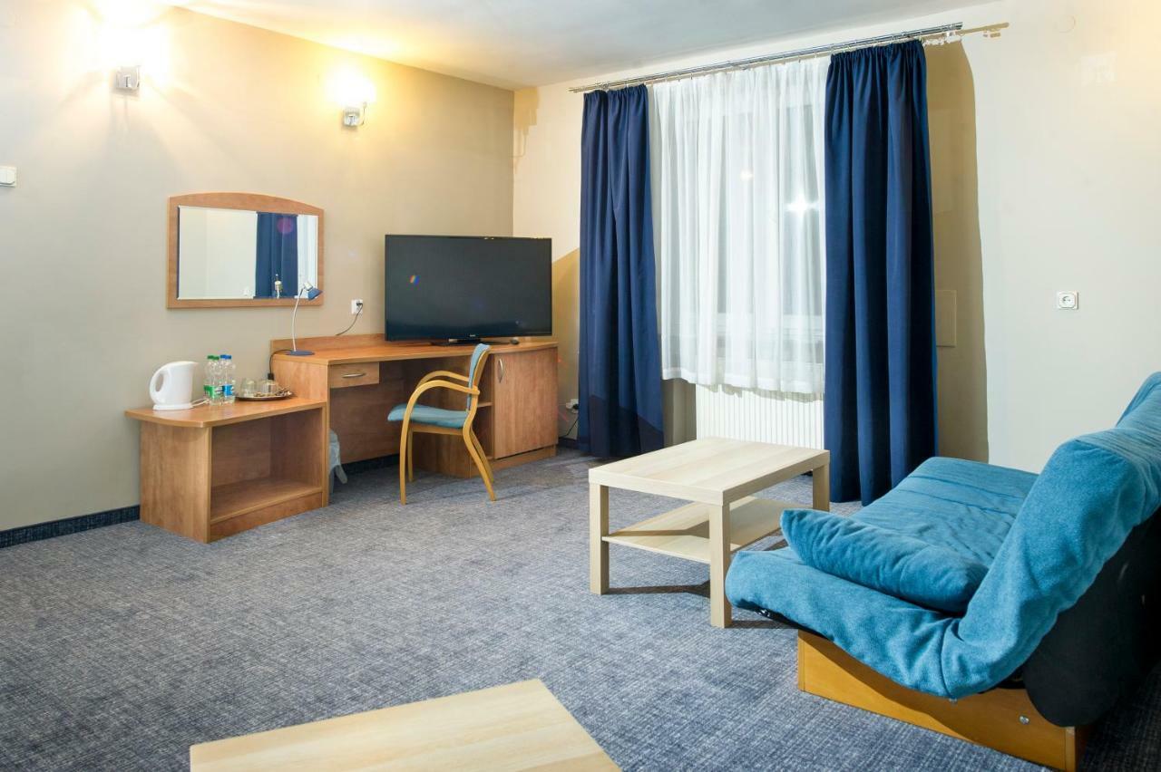 Wawrzkowizna Hotel Rząsawa Kültér fotó