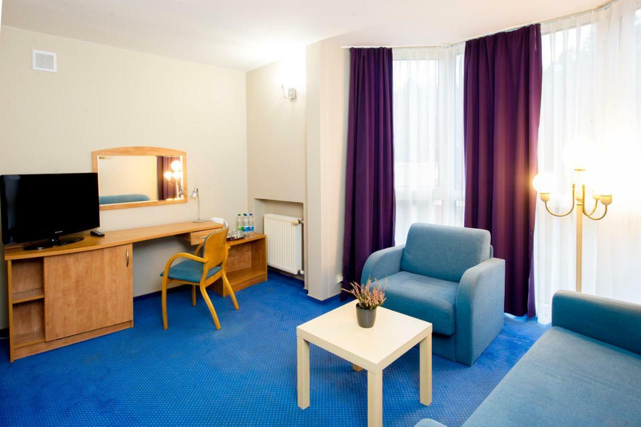 Wawrzkowizna Hotel Rząsawa Kültér fotó